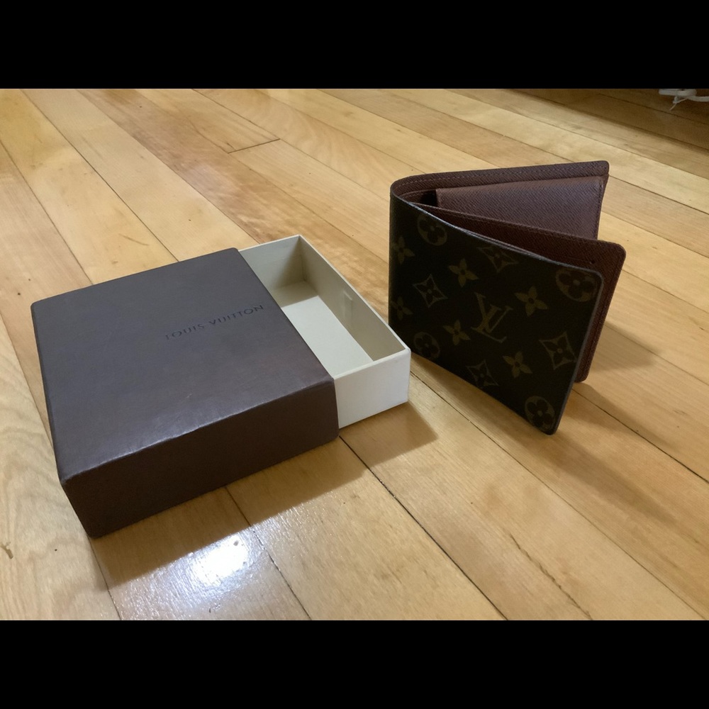 LOUIS VUITTON FLORIN MONOGRAM BIFOLD WALLET